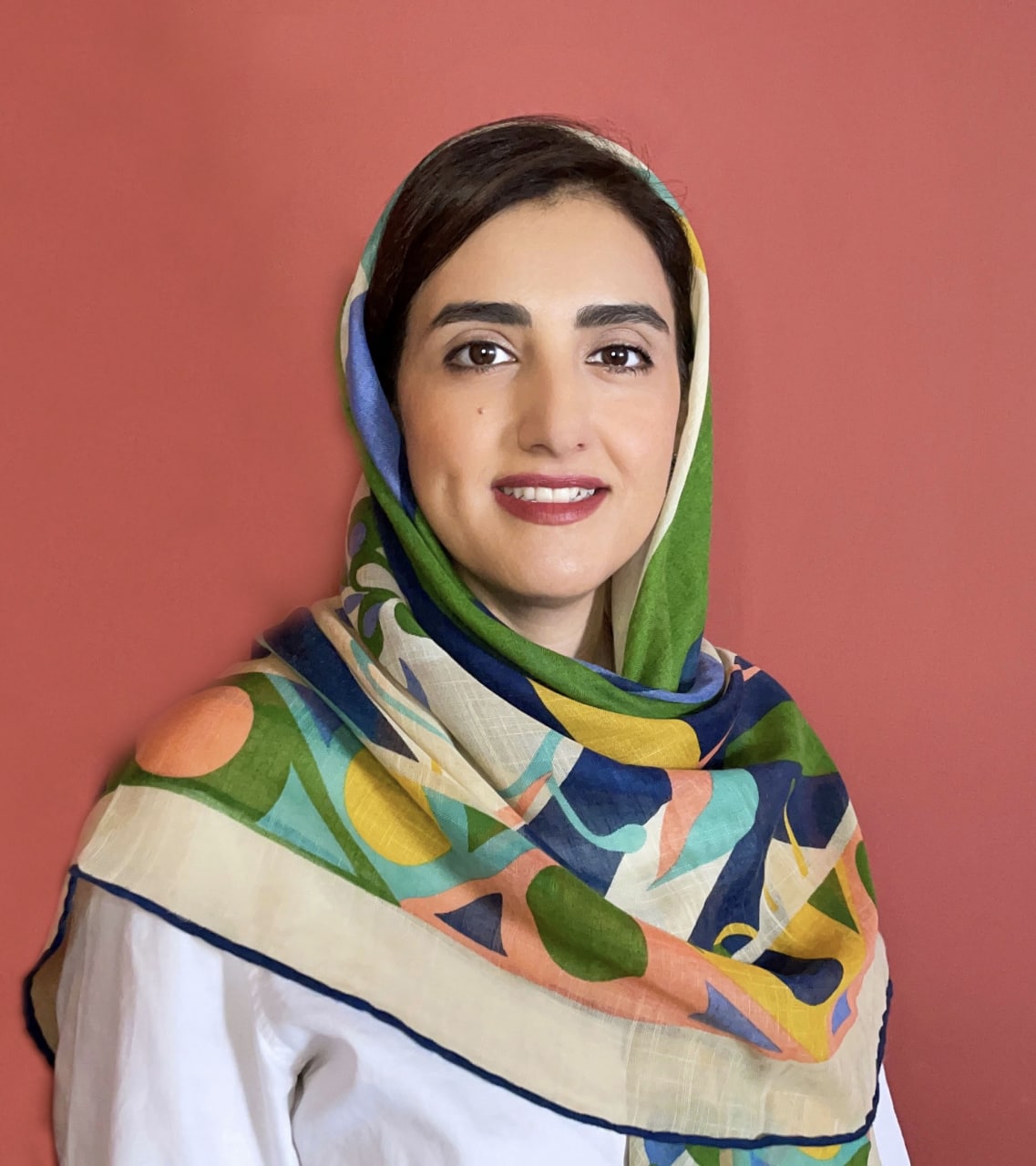 نازنین عین‌الیقین